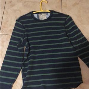 Gap long sleeve crew shirt small